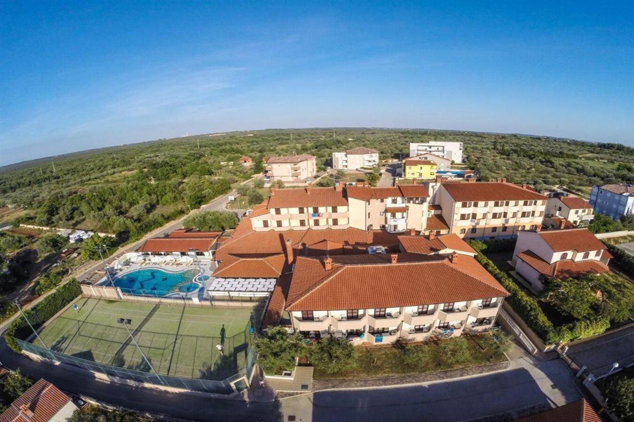 Hotel Villa Letan Fazana Exterior photo